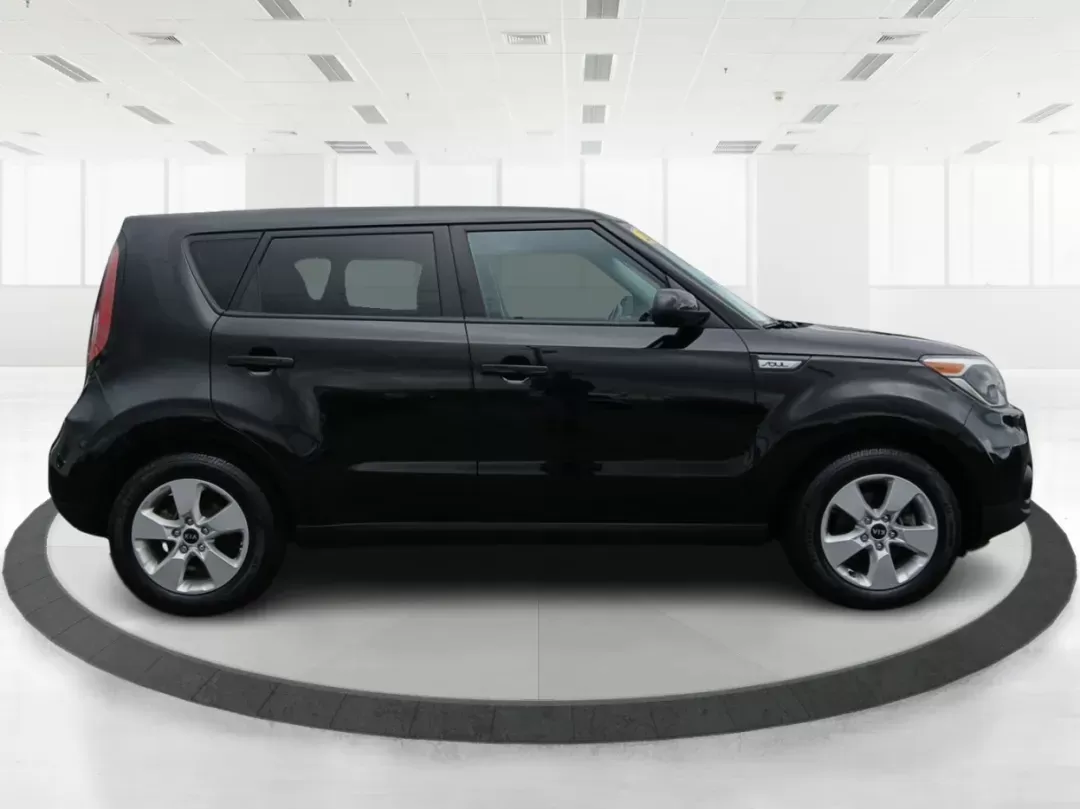 2019 Kia Soul Base 6A (KNDJN2A26K7) with an 1.6L L4 DOHC 16V engine, 6-Speed Automatic transmission, located at 4508 South Dixie Dr, Moraine, OH, 45439, (937) 908-9800, 39.689976, -84.218452 - One Owner - Photo#1