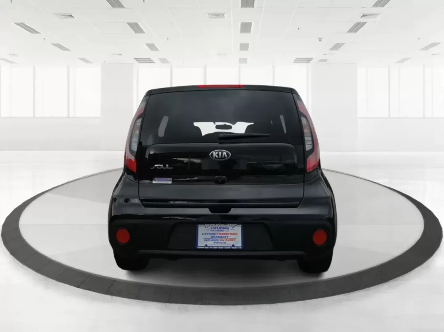 2019 Kia Soul Base 6A (KNDJN2A26K7) with an 1.6L L4 DOHC 16V engine, 6-Speed Automatic transmission, located at 4508 South Dixie Dr, Moraine, OH, 45439, (937) 908-9800, 39.689976, -84.218452 - Photo#4