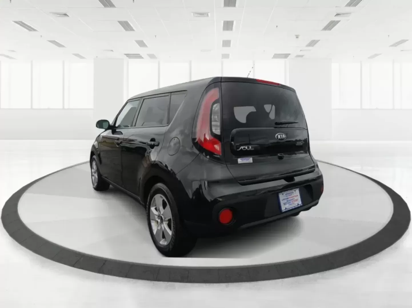 2019 Kia Soul Base 6A (KNDJN2A26K7) with an 1.6L L4 DOHC 16V engine, 6-Speed Automatic transmission, located at 4508 South Dixie Dr, Moraine, OH, 45439, (937) 908-9800, 39.689976, -84.218452 - Photo#5