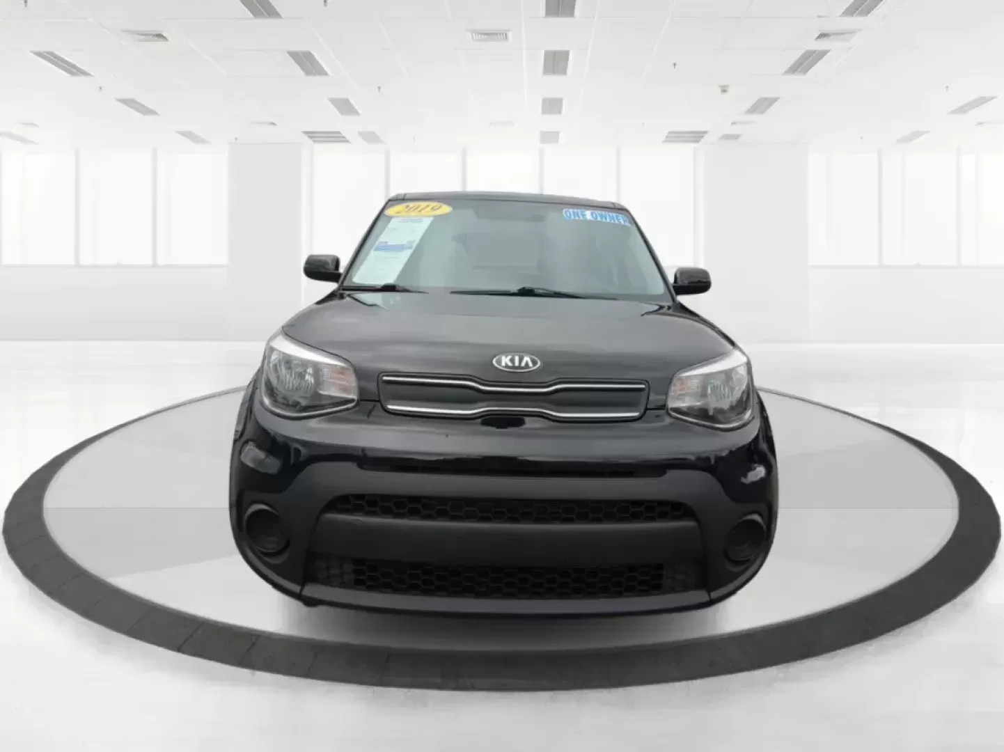 2019 Kia Soul Base 6A (KNDJN2A26K7) with an 1.6L L4 DOHC 16V engine, 6-Speed Automatic transmission, located at 4508 South Dixie Dr, Moraine, OH, 45439, (937) 908-9800, 39.689976, -84.218452 - Photo#7