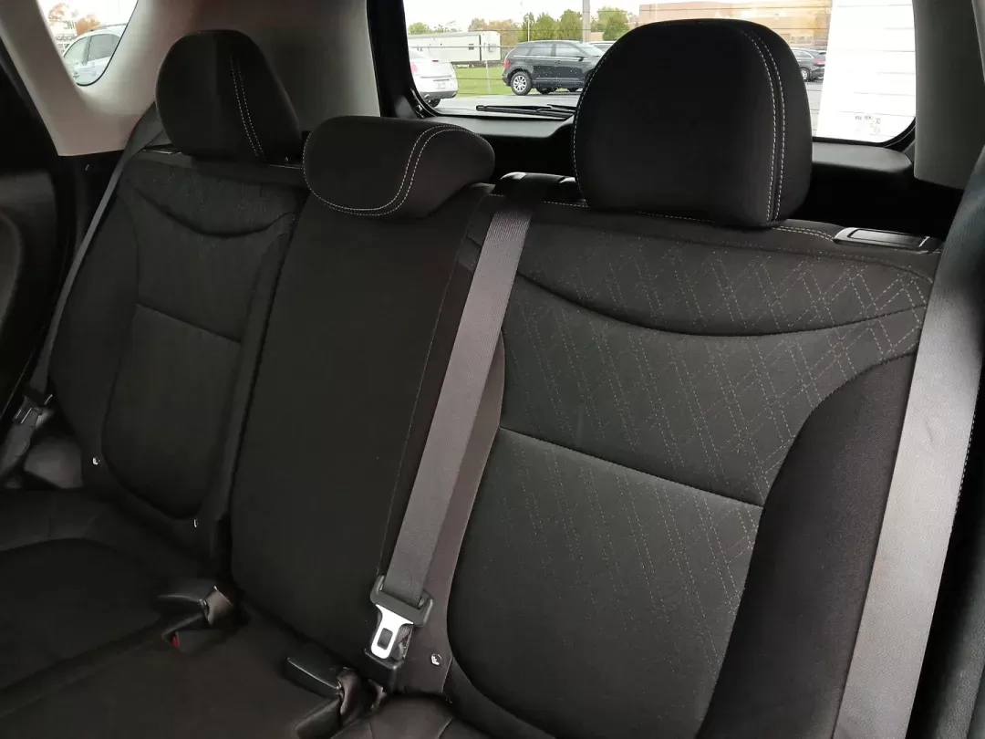 2019 Kia Soul Base 6A (KNDJN2A26K7) with an 1.6L L4 DOHC 16V engine, 6-Speed Automatic transmission, located at 4508 South Dixie Dr, Moraine, OH, 45439, (937) 908-9800, 39.689976, -84.218452 - One Owner - Photo#10