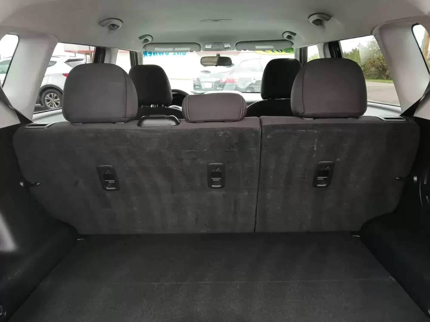 2019 Kia Soul Base 6A (KNDJN2A26K7) with an 1.6L L4 DOHC 16V engine, 6-Speed Automatic transmission, located at 4508 South Dixie Dr, Moraine, OH, 45439, (937) 908-9800, 39.689976, -84.218452 - Photo#12