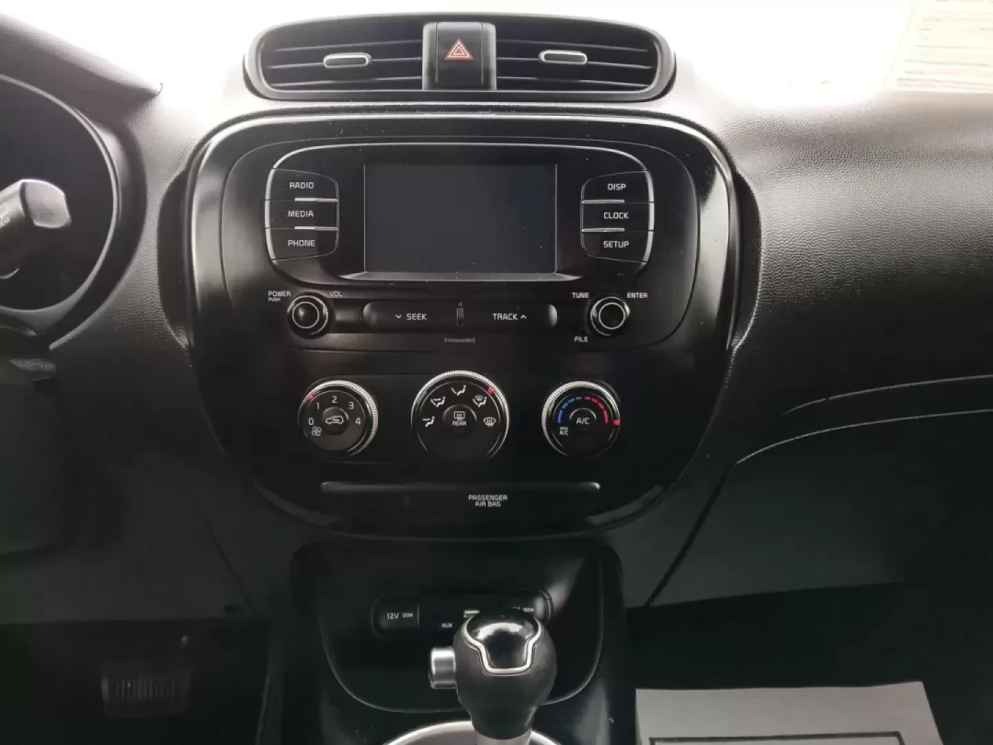 2019 Kia Soul Base 6A (KNDJN2A26K7) with an 1.6L L4 DOHC 16V engine, 6-Speed Automatic transmission, located at 4508 South Dixie Dr, Moraine, OH, 45439, (937) 908-9800, 39.689976, -84.218452 - Photo#13