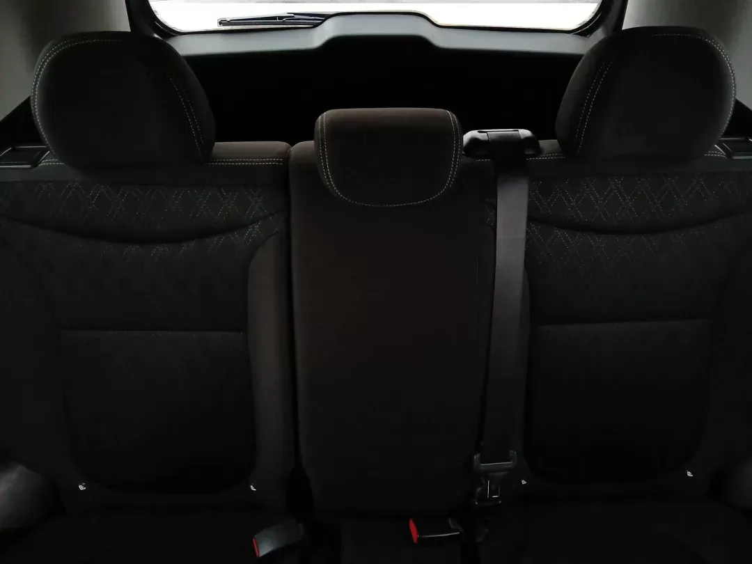 2019 Kia Soul Base 6A (KNDJN2A26K7) with an 1.6L L4 DOHC 16V engine, 6-Speed Automatic transmission, located at 4508 South Dixie Dr, Moraine, OH, 45439, (937) 908-9800, 39.689976, -84.218452 - One Owner - Photo#14