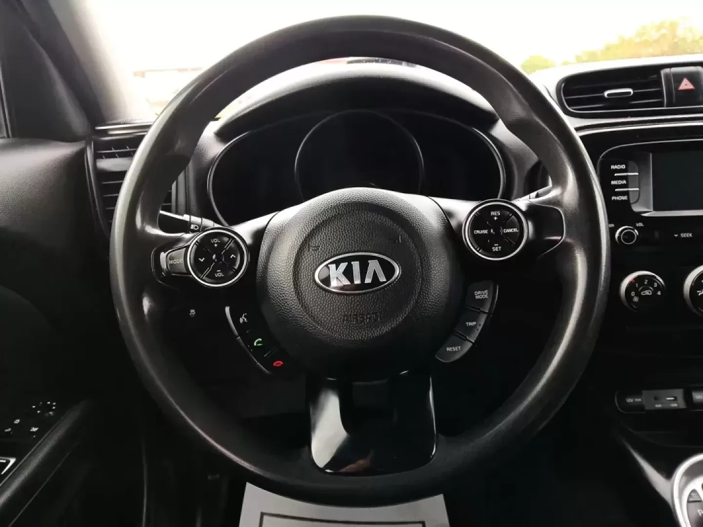 2019 Kia Soul Base 6A (KNDJN2A26K7) with an 1.6L L4 DOHC 16V engine, 6-Speed Automatic transmission, located at 4508 South Dixie Dr, Moraine, OH, 45439, (937) 908-9800, 39.689976, -84.218452 - Photo#16