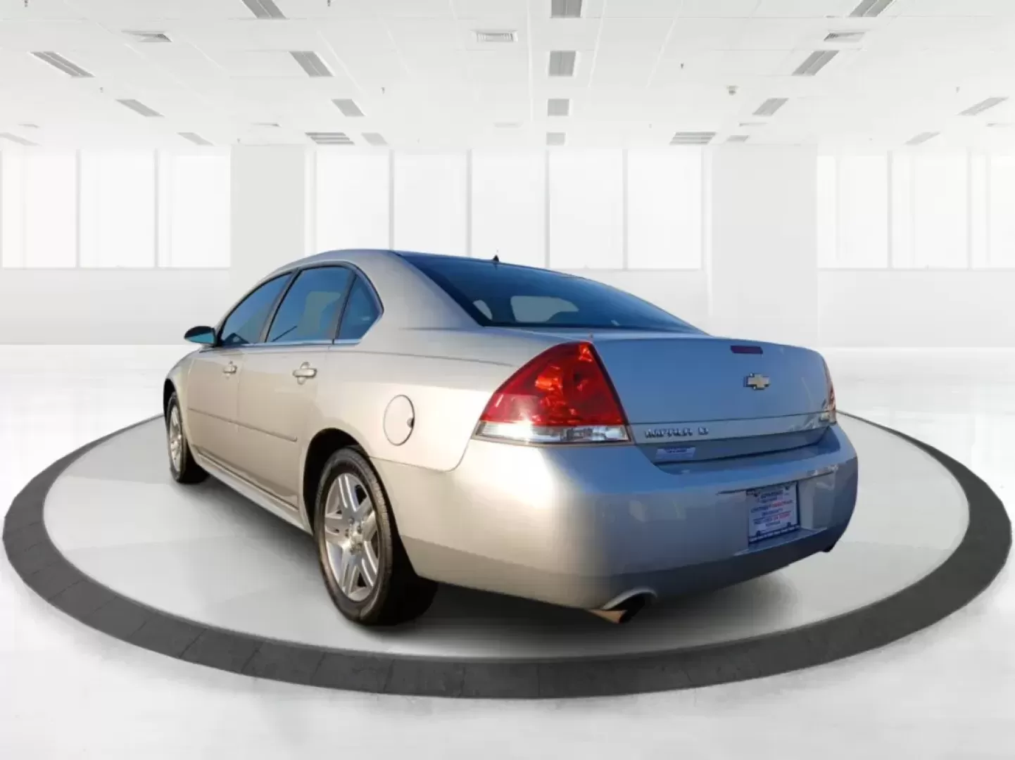 2014 Chevrolet Impala Limited LT (2G1WB5E3XE1) with an 3.6L V6 DOHC 16V FFV engine, 6-Speed Automatic transmission, located at 8750 N County Rd 25A, Piqua, OH, 45356, (937) 908-9800, 40.164391, -84.232513 - Photo#5