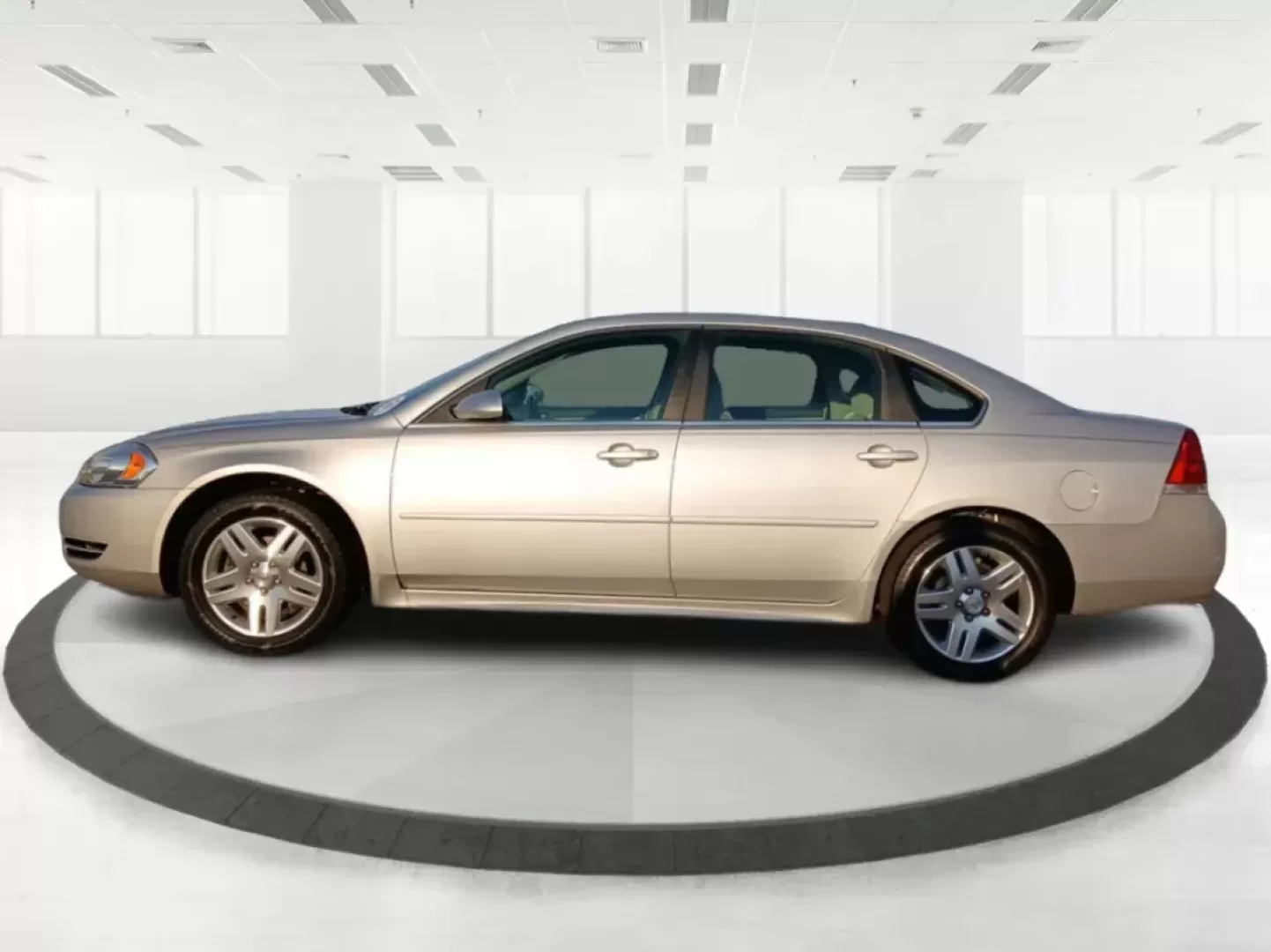 2014 Chevrolet Impala Limited LT (2G1WB5E3XE1) with an 3.6L V6 DOHC 16V FFV engine, 6-Speed Automatic transmission, located at 8750 N County Rd 25A, Piqua, OH, 45356, (937) 908-9800, 40.164391, -84.232513 - Photo#6