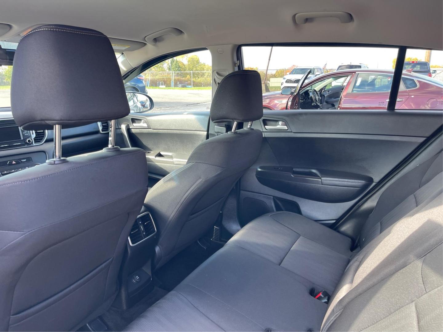 2017 Kia Sportage LX AWD (KNDPMCAC1H7) with an 2.4L V6 DOHC 24V engine, 6-Speed Automatic transmission, located at 8750 N County Rd 25A, Piqua, OH, 45356, (937) 908-9800, 40.164391, -84.232513 - Photo#9