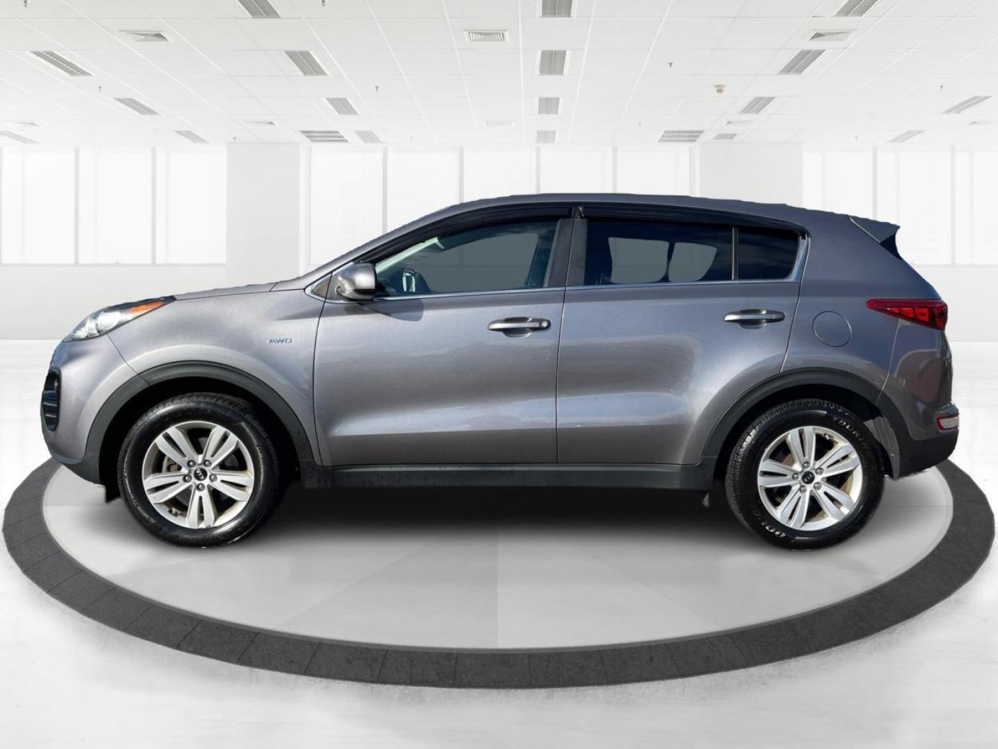 2017 Kia Sportage LX AWD (KNDPMCAC1H7) with an 2.4L V6 DOHC 24V engine, 6-Speed Automatic transmission, located at 8750 N County Rd 25A, Piqua, OH, 45356, (937) 908-9800, 40.164391, -84.232513 - Photo#5