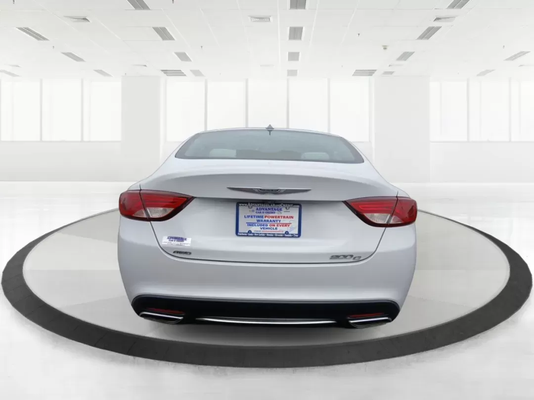 2015 Chrysler 200 C AWD (1C3CCCEG3FN) with an 3.6L V6 DOHC 24V FFV engine, 9-Speed Automatic transmission, located at 4508 South Dixie Dr, Moraine, OH, 45439, (937) 908-9800, 39.689976, -84.218452 - 2015 Chrysler 200 C AWD - Photo#3
