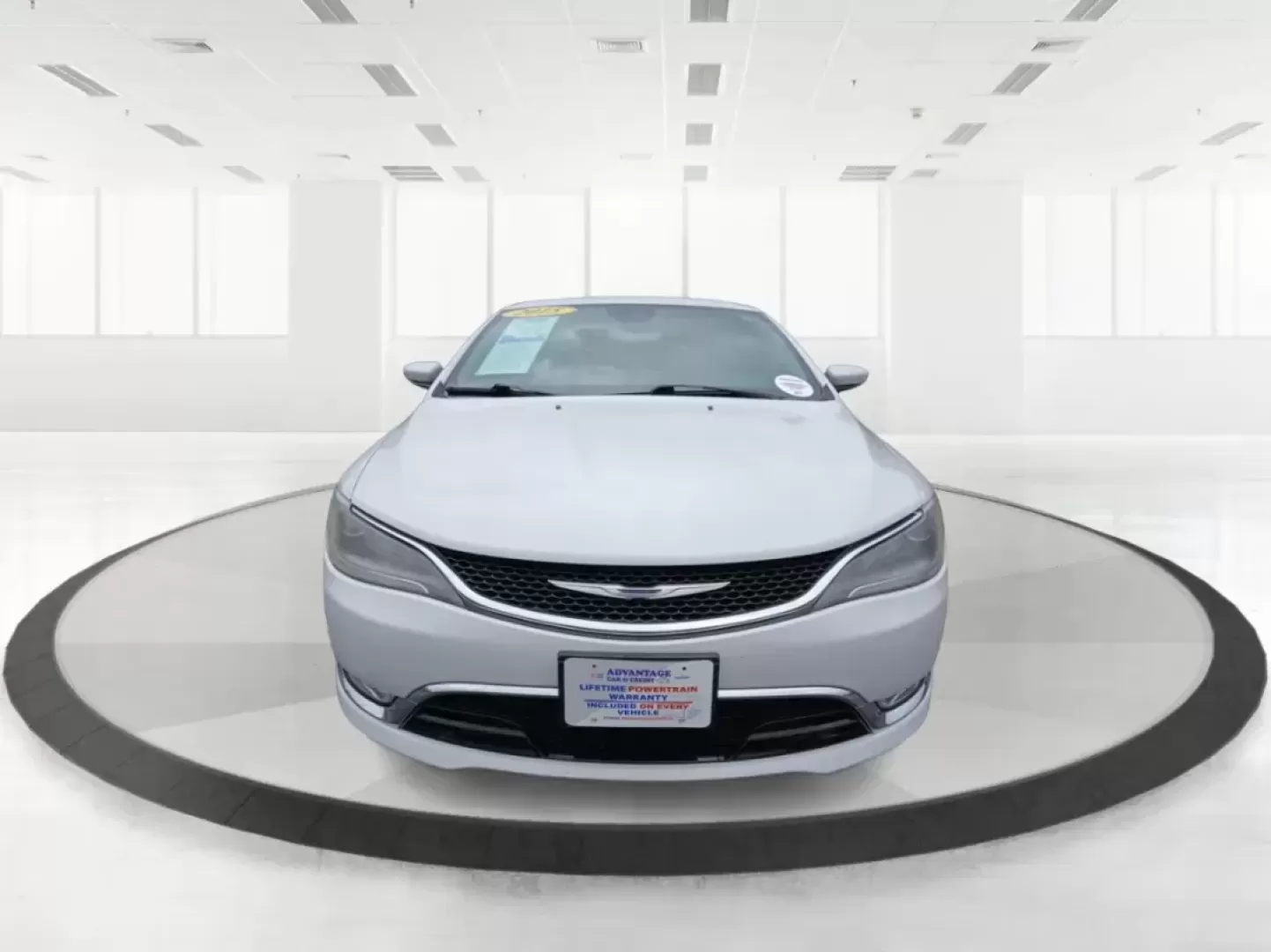 2015 Chrysler 200 C AWD (1C3CCCEG3FN) with an 3.6L V6 DOHC 24V FFV engine, 9-Speed Automatic transmission, located at 4508 South Dixie Dr, Moraine, OH, 45439, (937) 908-9800, 39.689976, -84.218452 - 2015 Chrysler 200 C AWD - Photo#6