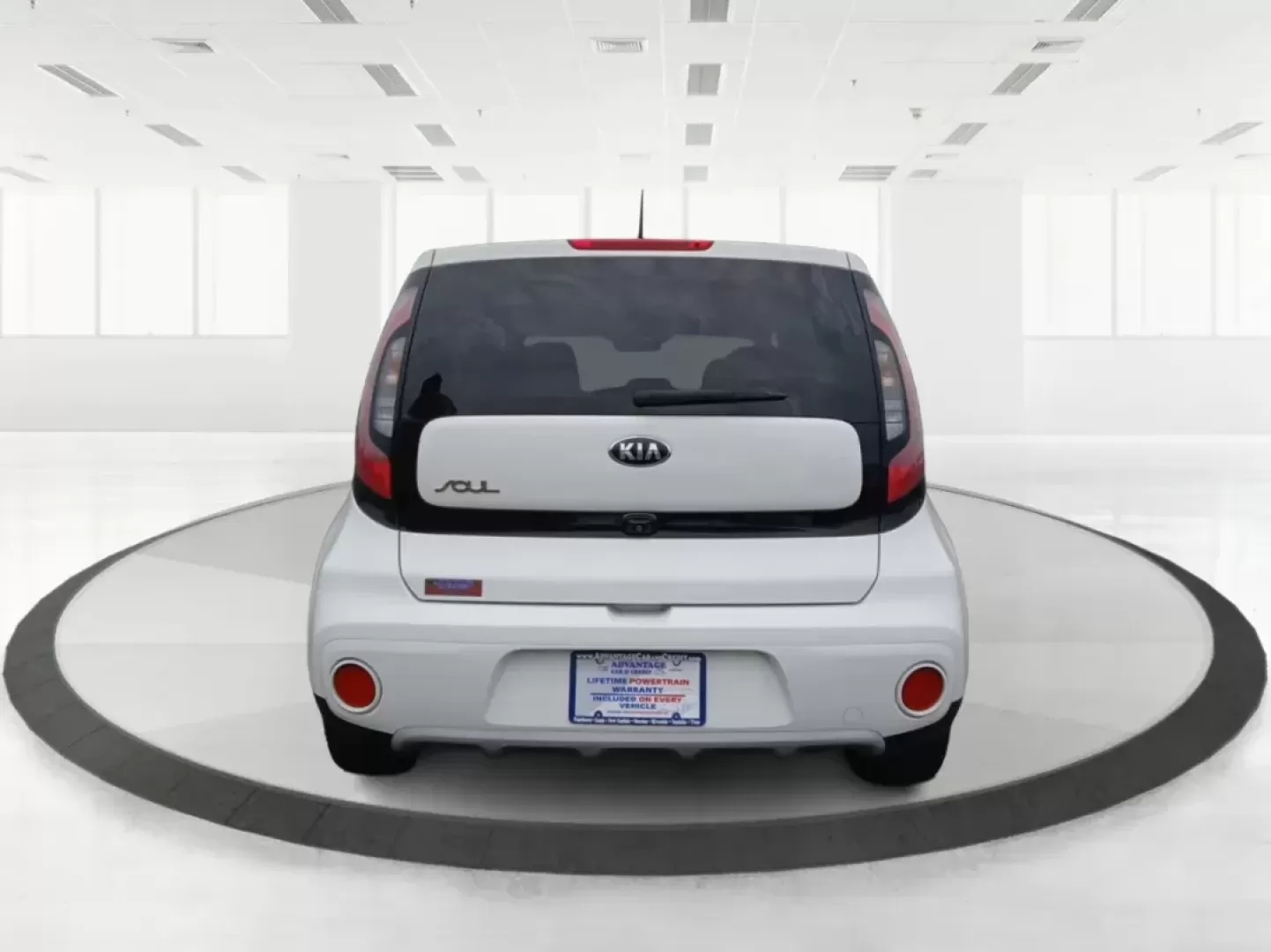2019 Kia Soul + (KNDJP3A59K7) with an 2.0L L4 DOHC 16V engine, 6-Speed Automatic transmission, located at 401 Woodman Dr, Riverside, OH, 45431, (937) 908-9800, 39.760899, -84.123421 - 2019 Kia Soul + - Photo#2