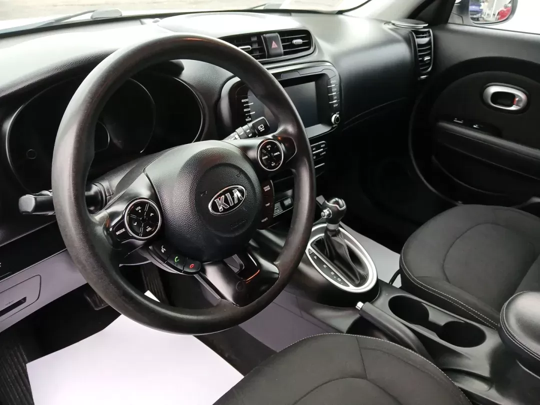 2019 Kia Soul + (KNDJP3A59K7) with an 2.0L L4 DOHC 16V engine, 6-Speed Automatic transmission, located at 401 Woodman Dr, Riverside, OH, 45431, (937) 908-9800, 39.760899, -84.123421 - 2019 Kia Soul + - Photo#8