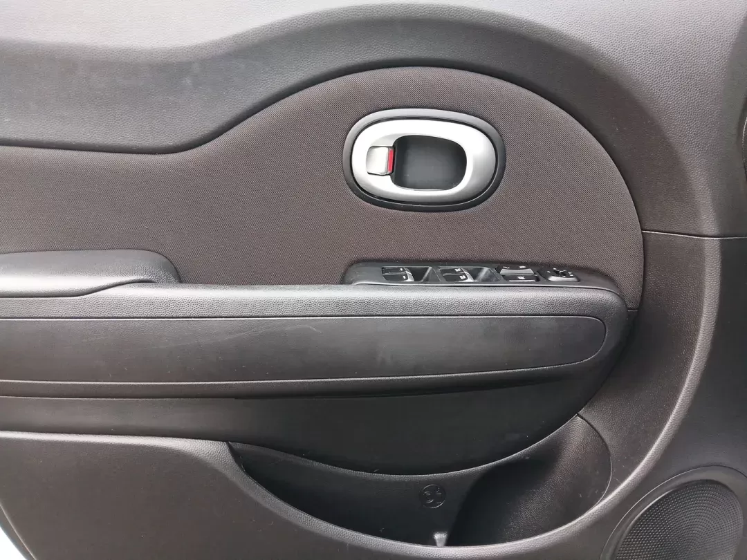 2019 Kia Soul + (KNDJP3A59K7) with an 2.0L L4 DOHC 16V engine, 6-Speed Automatic transmission, located at 401 Woodman Dr, Riverside, OH, 45431, (937) 908-9800, 39.760899, -84.123421 - 2019 Kia Soul + - Photo#17