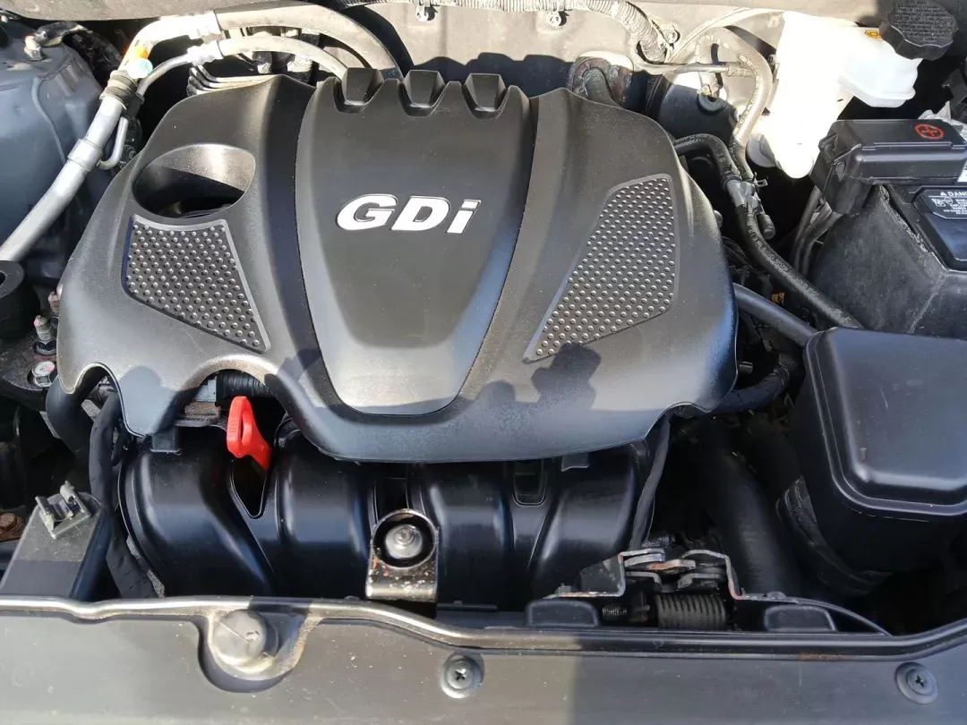 2014 Hyundai Tucson GLS AWD (KM8JUCAG3EU) with an 2.4L L4 DOHC 16V engine, 6-Speed Automatic transmission, located at 1951 S Dayton Lakeview Rd., New Carlisle, OH, 45344, (937) 908-9800, 39.890999, -84.050255 - 2014 Hyundai Tucson GLS AWD - Photo#10