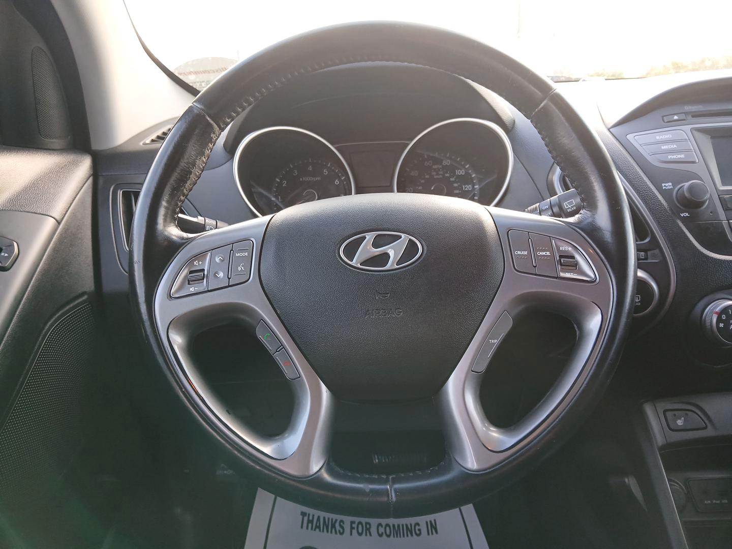 2014 Hyundai Tucson GLS AWD (KM8JUCAG3EU) with an 2.4L L4 DOHC 16V engine, 6-Speed Automatic transmission, located at 4508 South Dixie Dr, Moraine, OH, 45439, (937) 908-9800, 39.689976, -84.218452 - Photo#15