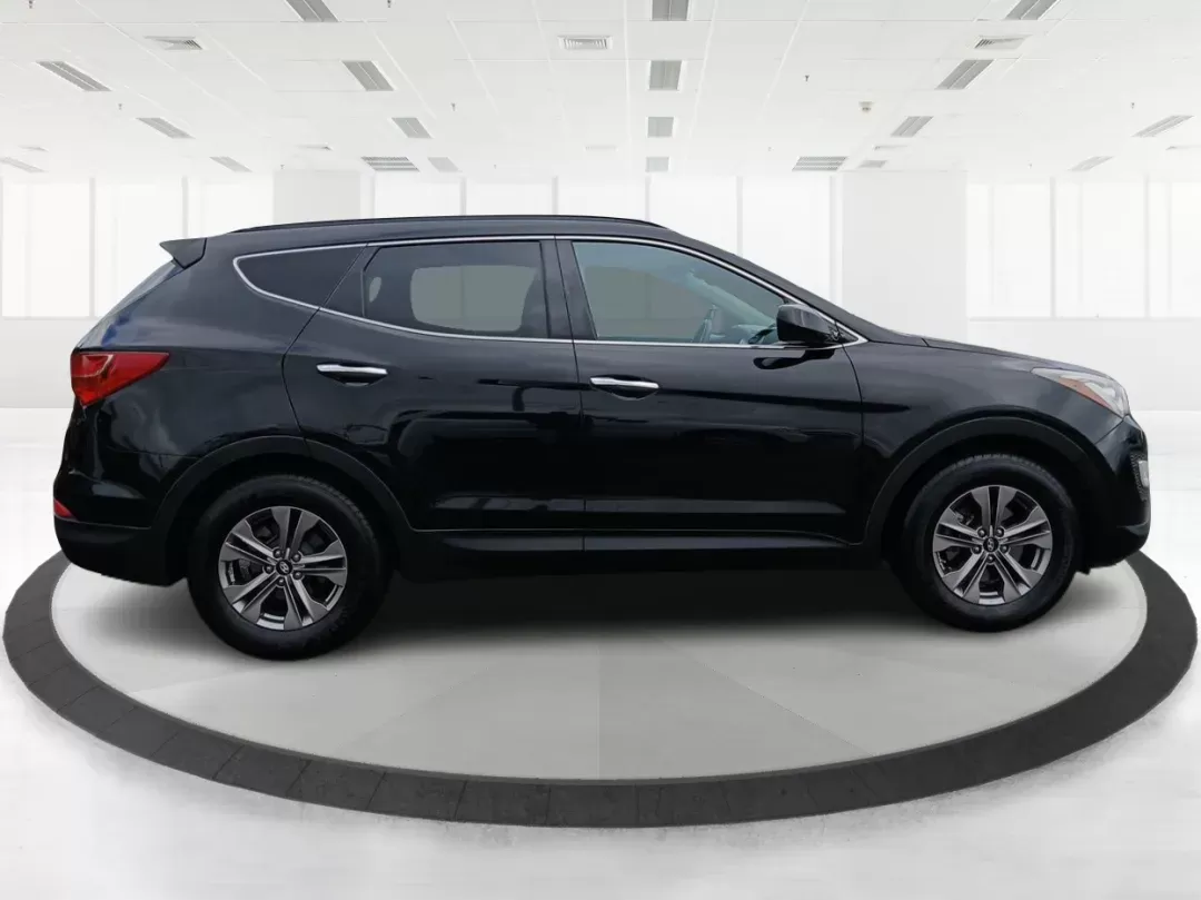 photo of 2016 Hyundai Santa Fe Sport 2.4 FWD