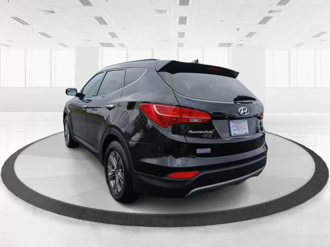2016 Hyundai Santa Fe Sport 2.4 FWD (5XYZU3LB8GG) with an 2.4L L4 DOHC 16V engine, 6-Speed Automatic transmission, located at 1230 East Main St, Xenia, OH, 45385, (937) 908-9800, 39.688026, -83.910172 - 2016 Hyundai Santa Fe Sport 2.4 FWD - Photo#4