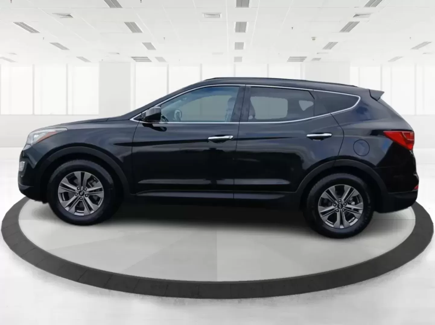 2016 Hyundai Santa Fe Sport 2.4 FWD (5XYZU3LB8GG) with an 2.4L L4 DOHC 16V engine, 6-Speed Automatic transmission, located at 1230 East Main St, Xenia, OH, 45385, (937) 908-9800, 39.688026, -83.910172 - 2016 Hyundai Santa Fe Sport 2.4 FWD - Photo#5