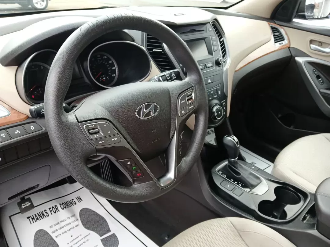 2016 Hyundai Santa Fe Sport 2.4 FWD (5XYZU3LB8GG) with an 2.4L L4 DOHC 16V engine, 6-Speed Automatic transmission, located at 1230 East Main St, Xenia, OH, 45385, (937) 908-9800, 39.688026, -83.910172 - 2016 Hyundai Santa Fe Sport 2.4 FWD - Photo#8