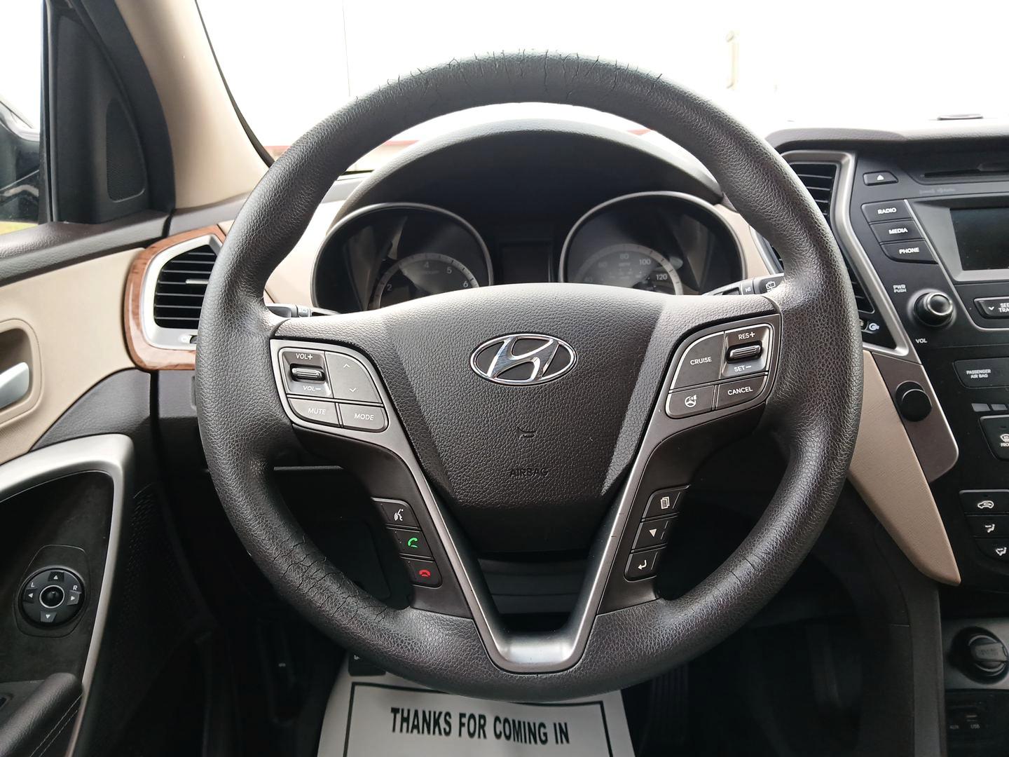 2016 Hyundai Santa Fe Sport 2.4 FWD (5XYZU3LB8GG) with an 2.4L L4 DOHC 16V engine, 6-Speed Automatic transmission, located at 880 E. National Road, Vandalia, OH, 45377, (937) 908-9800, 39.891918, -84.183594 - 2016 Hyundai Santa Fe Sport 2.4 FWD - Photo#15