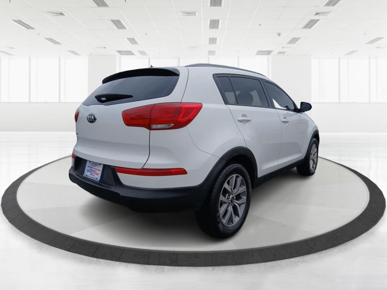 2015 Kia Sportage LX FWD (KNDPB3AC9F7) with an 2.4L V6 DOHC 24V engine, 6-Speed Automatic transmission, located at 880 E. National Road, Vandalia, OH, 45377, (937) 908-9800, 39.891918, -84.183594 - Photo#2