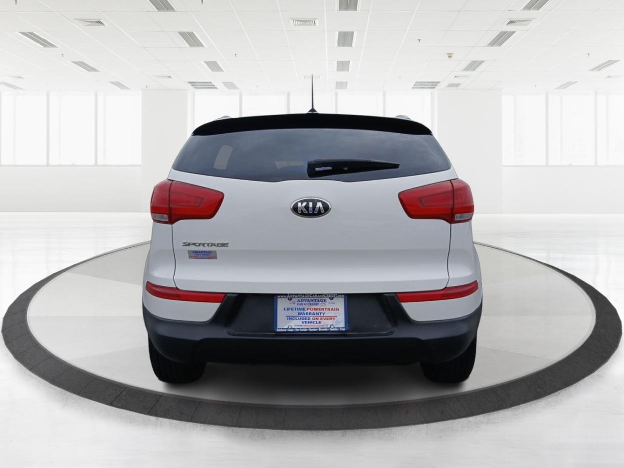 2015 Kia Sportage LX FWD (KNDPB3AC9F7) with an 2.4L V6 DOHC 24V engine, 6-Speed Automatic transmission, located at 880 E. National Road, Vandalia, OH, 45377, (937) 908-9800, 39.891918, -84.183594 - Photo#3