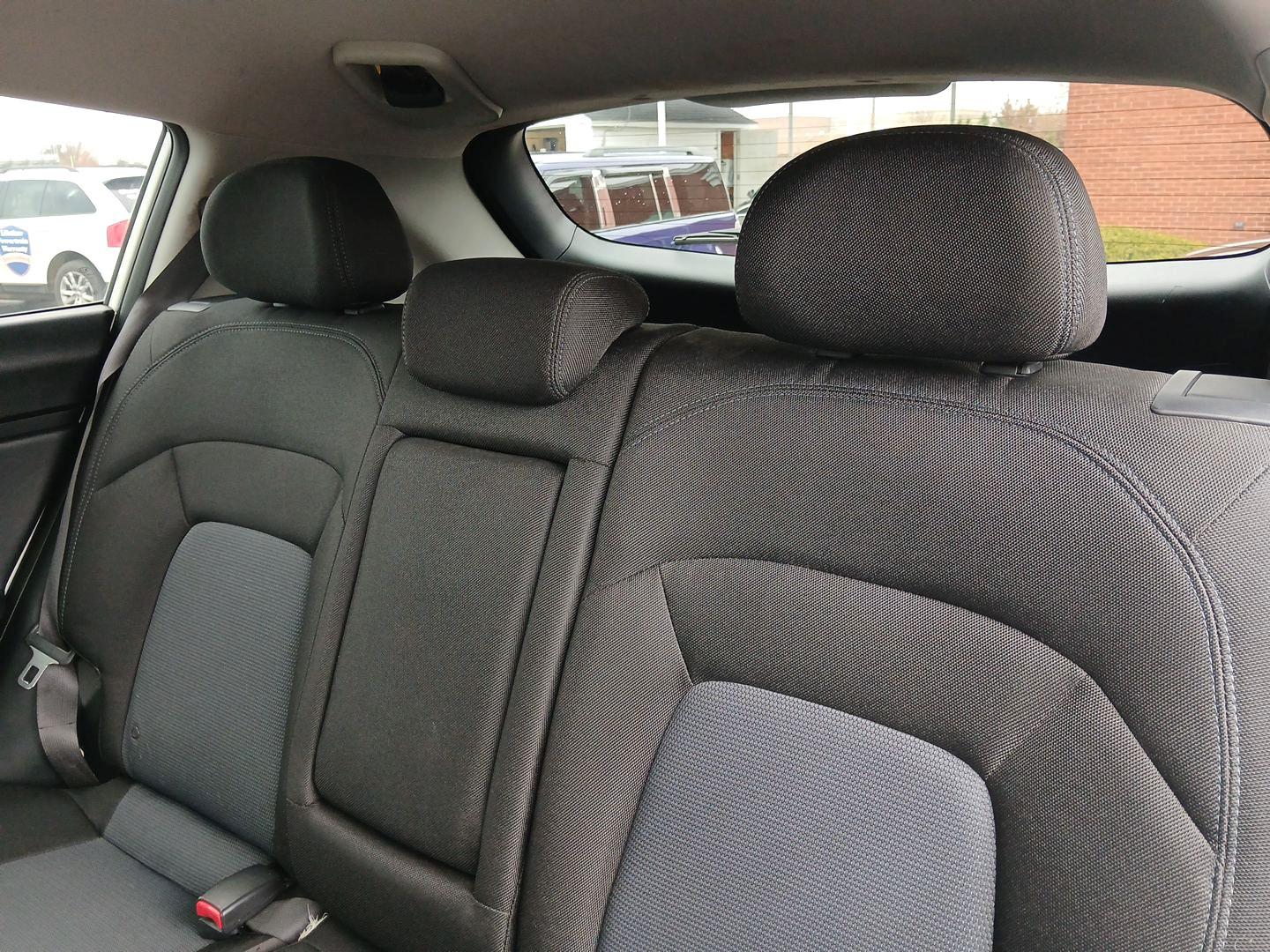 2015 Kia Sportage LX FWD (KNDPB3AC9F7) with an 2.4L V6 DOHC 24V engine, 6-Speed Automatic transmission, located at 880 E. National Road, Vandalia, OH, 45377, (937) 908-9800, 39.891918, -84.183594 - Photo#8