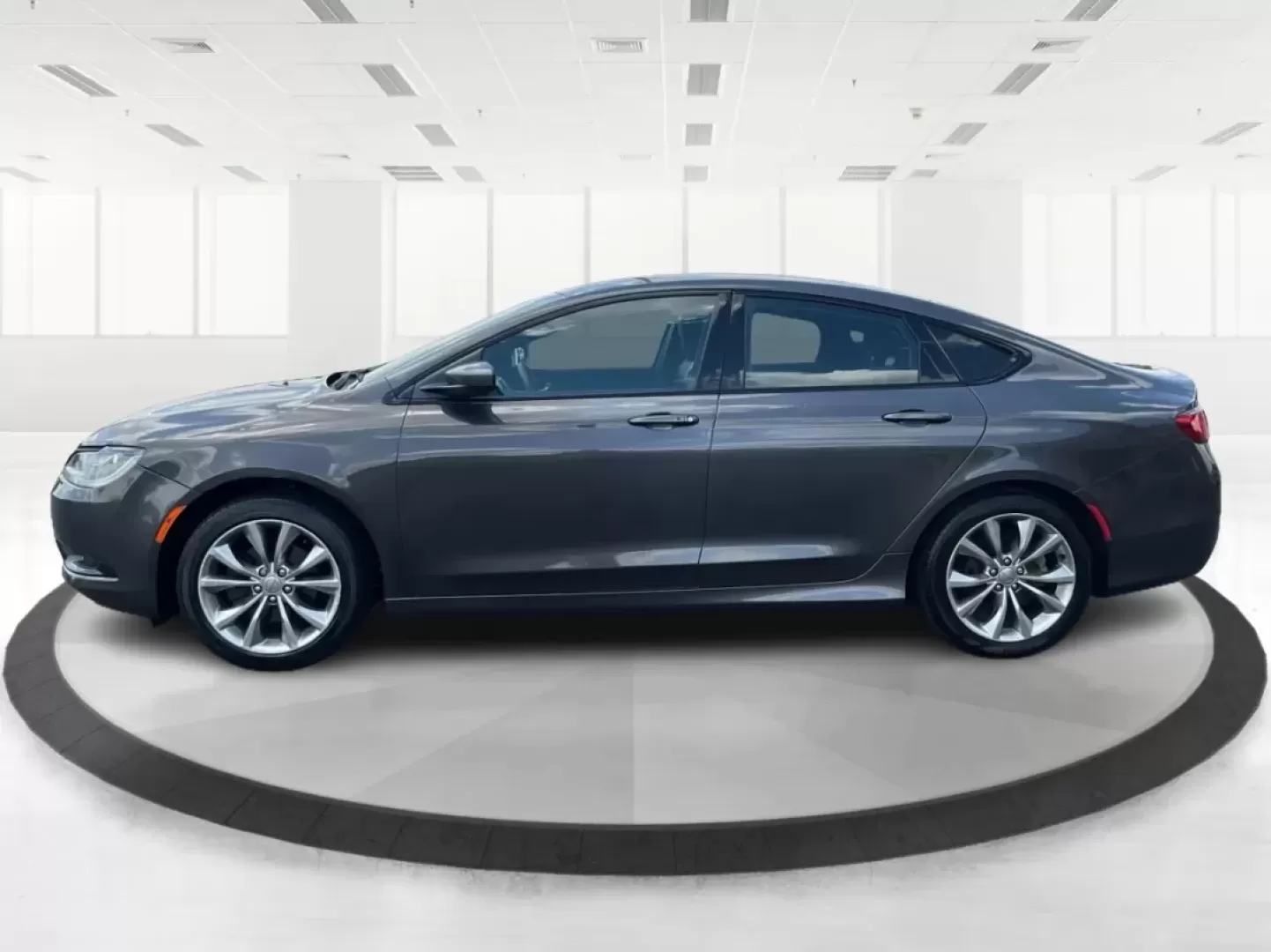 2015 Chrysler 200 S (1C3CCCBB2FN) with an Other engine, located at 880 E. National Road, Vandalia, OH, 45377, (937) 908-9800, 39.891918, -84.183594 - Discover the perfect blend of style, comfort, and reliability with this 2015 Chrysler 200 S, available now at Advantage Car and Credit in Fairborn, OH. Whether you're commuting to work, running errands, or embarking on weekend adventures, this sedan is designed to meet the needs of your active lifes - Photo#5