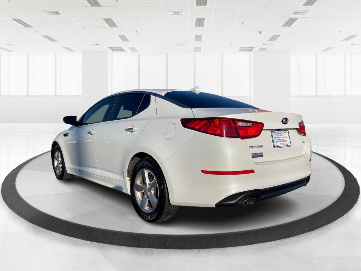 2015 Kia Optima LX (5XXGM4A74FG) with an 2.4L L4 DOHC 16V engine, 6-Speed Automatic transmission, located at 1230 East Main St, Xenia, OH, 45385, (937) 908-9800, 39.688026, -83.910172 - 2015 Kia Optima LX - Photo#4