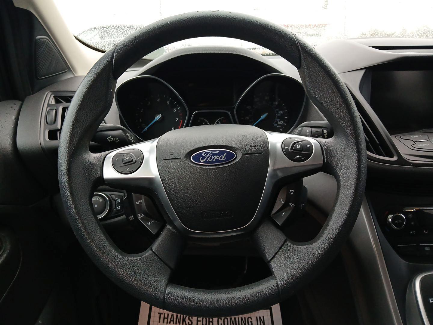 2013 Ford Escape SE FWD (1FMCU0G93DU) with an 2.0L L4 DOHC 16V engine, 6-Speed Automatic transmission, located at 1951 S Dayton Lakeview Rd., New Carlisle, OH, 45344, (937) 908-9800, 39.890999, -84.050255 - 2013 Ford Escape SE FWD - Photo#15