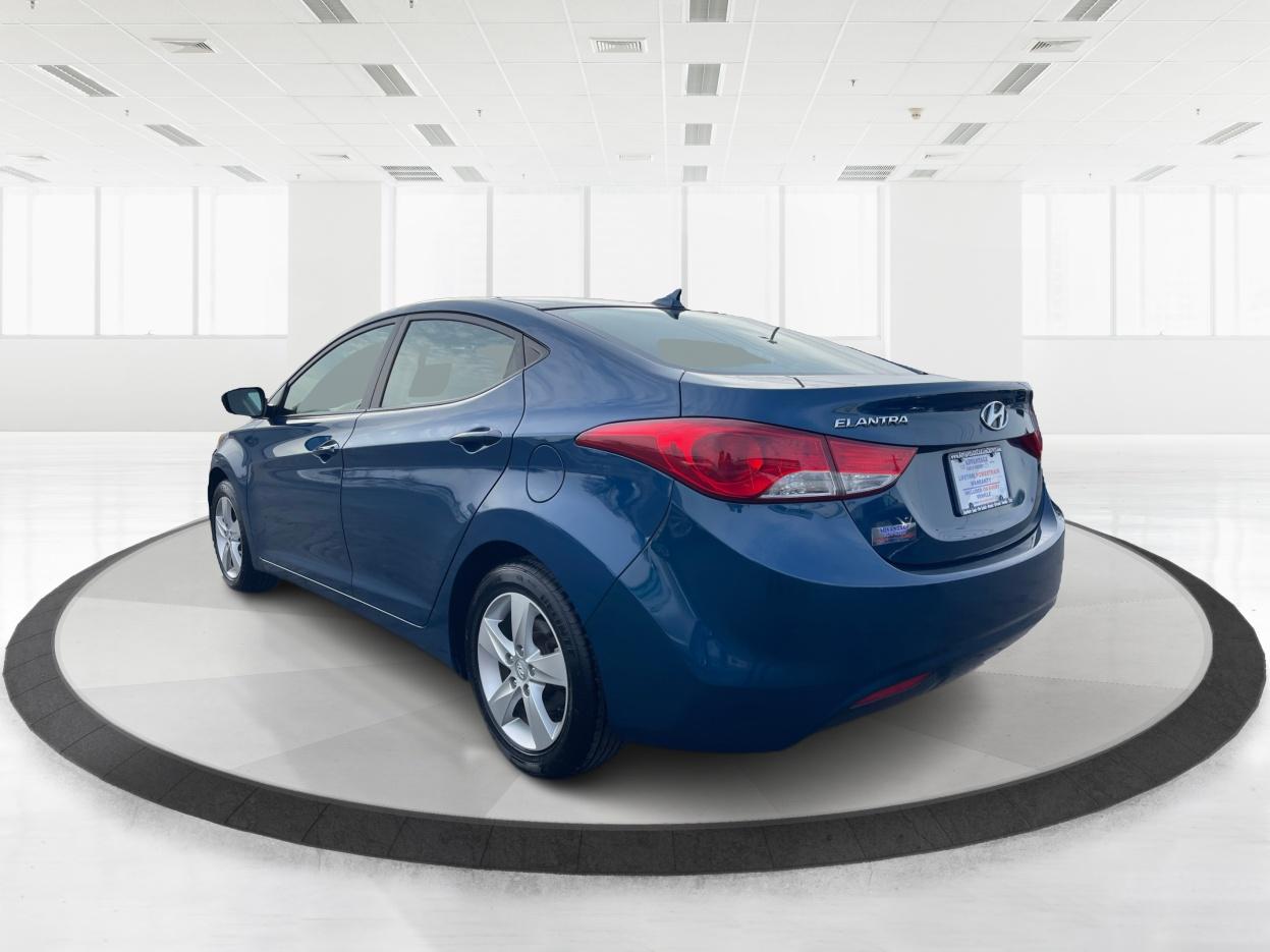 2013 Hyundai Elantra GLS A/T (KMHDH4AE8DU) with an 1.8L L4 DOHC 16V engine, 6-Speed Automatic transmission, located at 1184 Kauffman Ave, Fairborn, OH, 45324, (937) 908-9800, 39.807072, -84.030914 - 2013 Hyundai Elantra GLS A/T - Photo#4