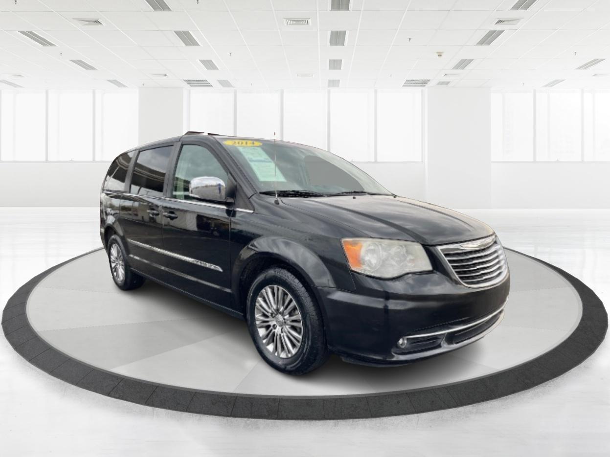 photo of 2014 Chrysler Town  and  Country Touring-L