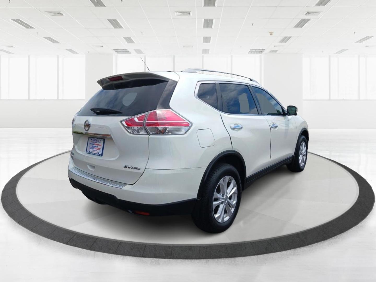 2015 Nissan Rogue SV AWD (5N1AT2MK1FC) with an 2.5L L4 DOHC 16V engine, Continuously Variable Transmission transmission, located at 1099 N County Rd 25A, Troy, OH, 45373, (937) 908-9800, 40.057079, -84.212883 - Photo#2