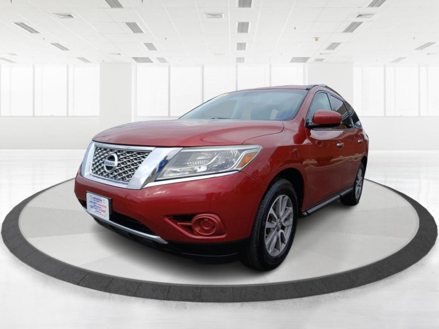 2014 Nissan Pathfinder SV 4WD (5N1AR2MMXEC) with an 3.5L V6 DOHC 24V engine, Continuously Variable Transmission transmission, located at 401 Woodman Dr, Riverside, OH, 45431, (937) 908-9800, 39.760899, -84.123421 - Third Row - Photo#7