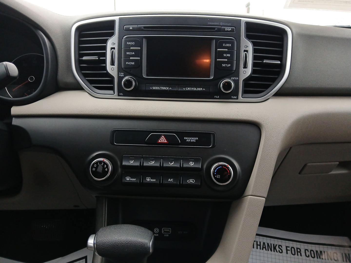 2018 Kia Sportage LX FWD (KNDPM3AC3J7) with an 2.4L V6 DOHC 24V engine, 6-Speed Automatic transmission, located at 4508 South Dixie Dr, Moraine, OH, 45439, (937) 908-9800, 39.689976, -84.218452 - Photo#12
