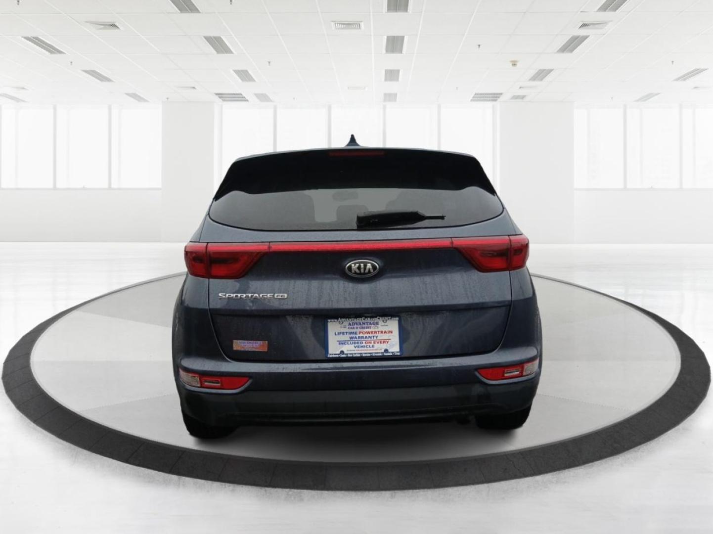 2018 Kia Sportage LX FWD (KNDPM3AC3J7) with an 2.4L V6 DOHC 24V engine, 6-Speed Automatic transmission, located at 4508 South Dixie Dr, Moraine, OH, 45439, (937) 908-9800, 39.689976, -84.218452 - Photo#3