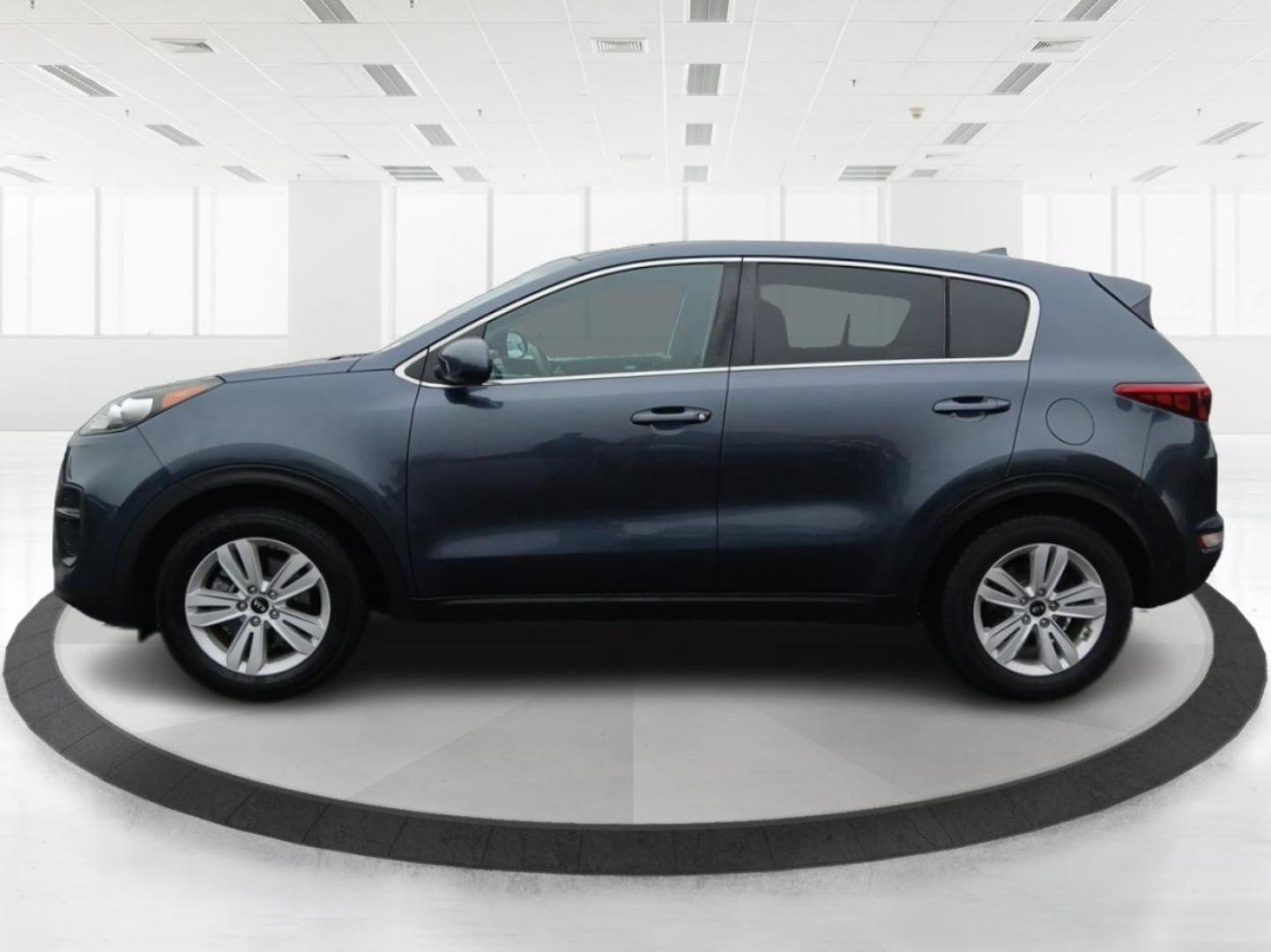 2018 Kia Sportage LX FWD (KNDPM3AC3J7) with an 2.4L V6 DOHC 24V engine, 6-Speed Automatic transmission, located at 4508 South Dixie Dr, Moraine, OH, 45439, (937) 908-9800, 39.689976, -84.218452 - Photo#5