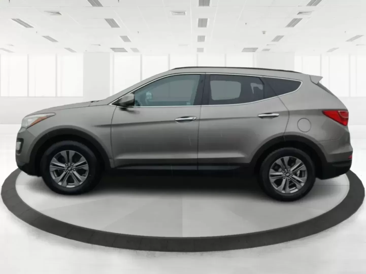 2016 Hyundai Santa Fe Sport 2.4 AWD (5XYZUDLB9GG) with an 2.4L L4 DOHC 16V engine, 6-Speed Automatic transmission, located at 880 E. National Road, Vandalia, OH, 45377, (937) 908-9800, 39.891918, -84.183594 - Photo#6
