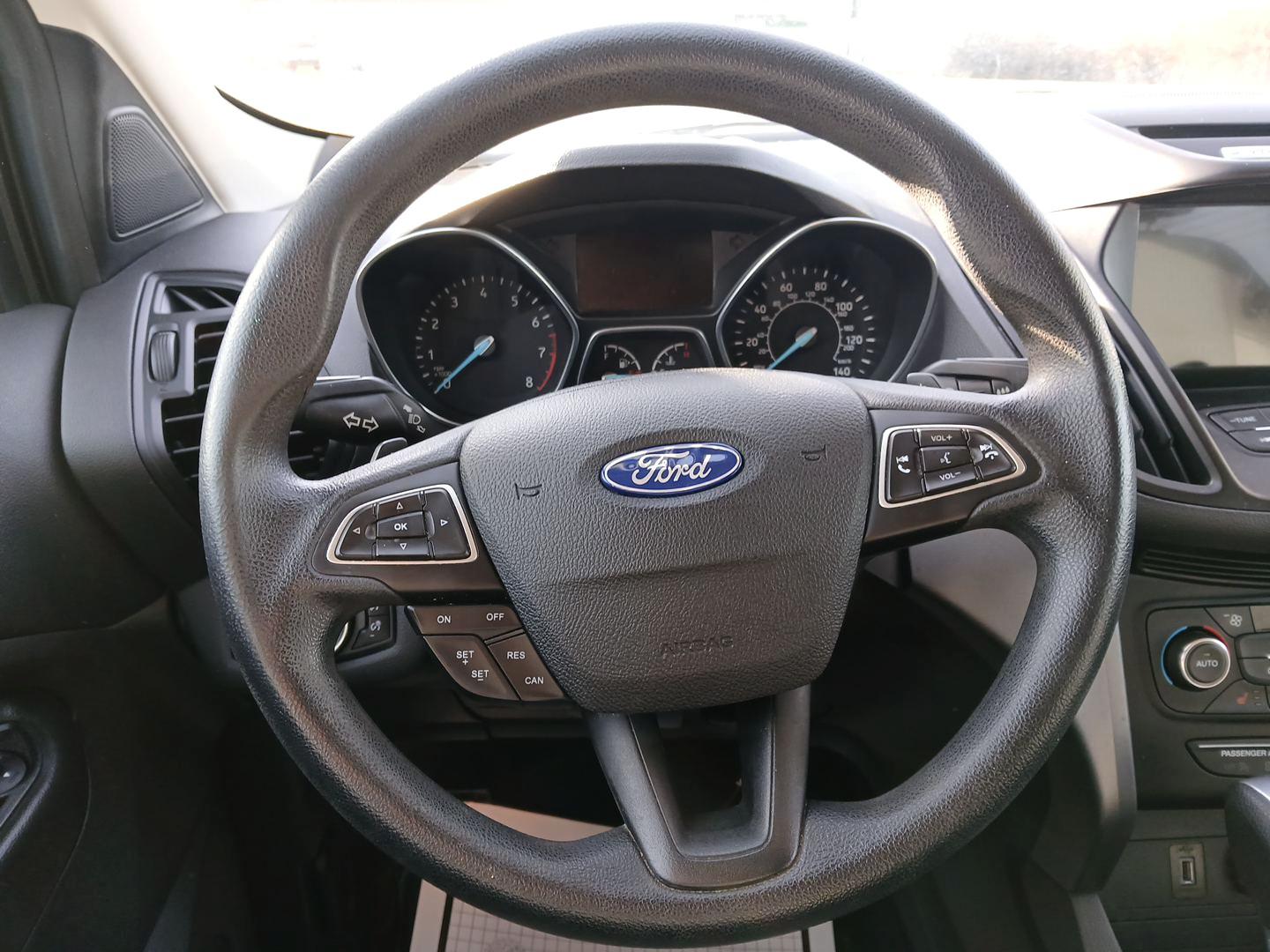 2017 Ford Escape SE 4WD (1FMCU9G95HU) with an 2.0L L4 DOHC 16V engine, 6-Speed Automatic transmission, located at 1951 S Dayton Lakeview Rd., New Carlisle, OH, 45344, (937) 908-9800, 39.890999, -84.050255 - 2017 Ford Escape SE 4WD - Photo#14