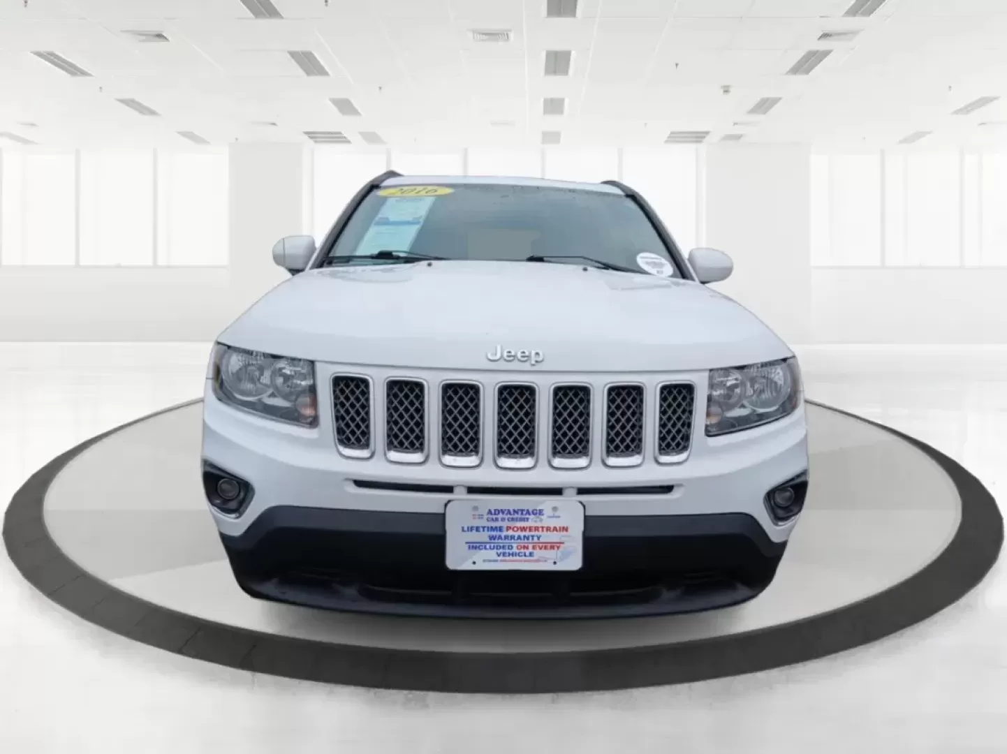 2016 Jeep Compass Latitude FWD (1C4NJCEA3GD) with an 2.0L L4 DOHC 16V engine, Continuously Variable Transmission transmission, located at 880 E. National Road, Vandalia, OH, 45377, (937) 908-9800, 39.891918, -84.183594 - 2016 Jeep Compass Latitude FWD - Photo#7
