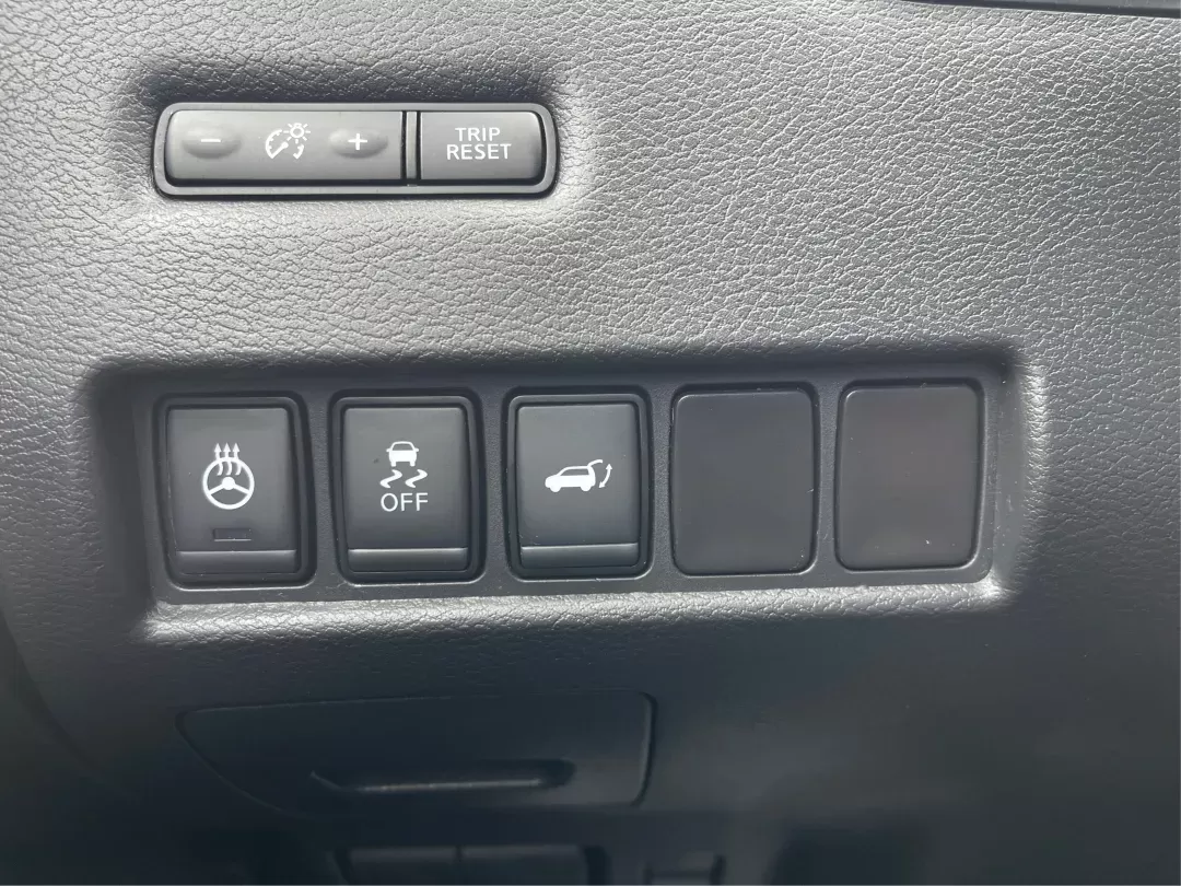 2018 Nissan Murano SL AWD (5N1AZ2MH1JN) with an 3.5L V6 DOHC 24V engine, Continuously Variable Transmission transmission, located at 1230 East Main St, Xenia, OH, 45385, (937) 908-9800, 39.688026, -83.910172 - 2018 Nissan Murano SL AWD - Photo#16