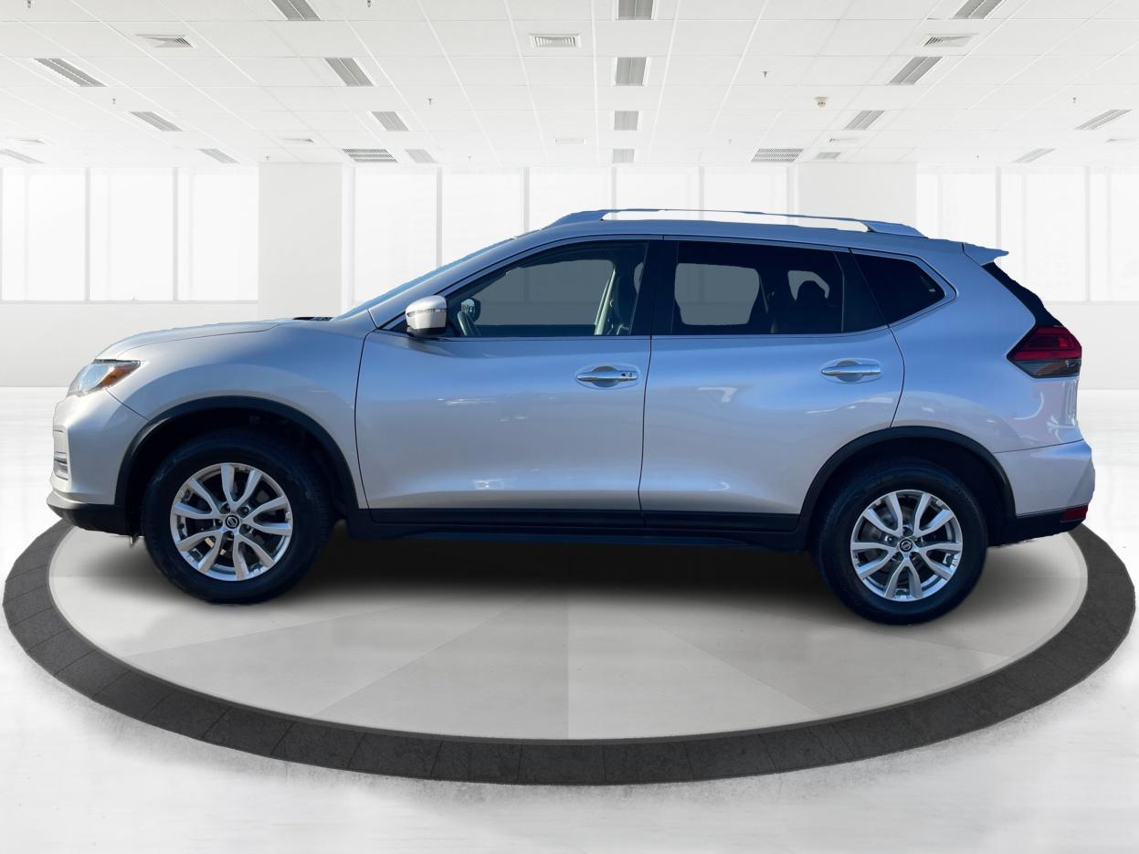 2017 Nissan Rogue SV AWD (KNMAT2MV1HP) with an 2.5L L4 DOHC 16V engine, Continuously Variable Transmission transmission, located at 1951 S Dayton Lakeview Rd., New Carlisle, OH, 45344, (937) 908-9800, 39.890999, -84.050255 - 2017 Nissan Rogue SV AWD - Photo#5