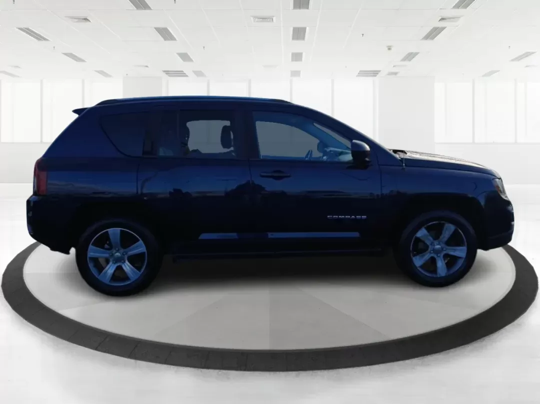 photo of 2016 Jeep Compass Latitude 4WD