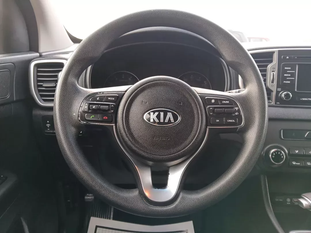 2017 Kia Sportage LX AWD (KNDPMCAC3H7) with an 2.4L V6 DOHC 24V engine, 6-Speed Automatic transmission, located at 1951 S Dayton Lakeview Rd., New Carlisle, OH, 45344, (937) 908-9800, 39.890999, -84.050255 - 2017 Kia Sportage LX AWD - Photo#15