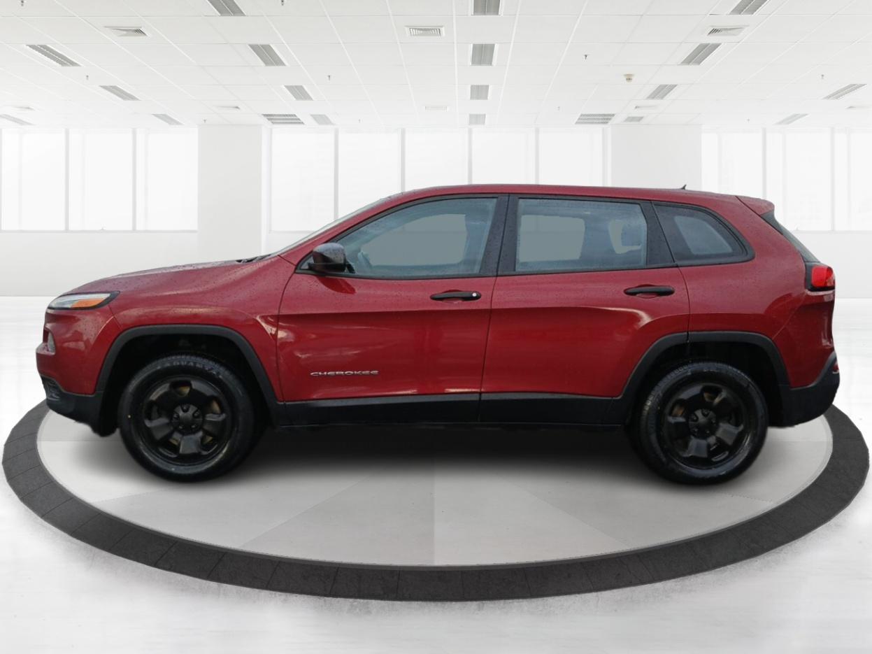 2017 Jeep Cherokee Sport 4WD (1C4PJMAB5HD) with an 2.4L L4 DOHC 16V engine, 9-Speed Automatic transmission, located at 880 E. National Road, Vandalia, OH, 45377, (937) 908-9800, 39.891918, -84.183594 - 2017 Jeep Cherokee Sport 4WD - Photo#5