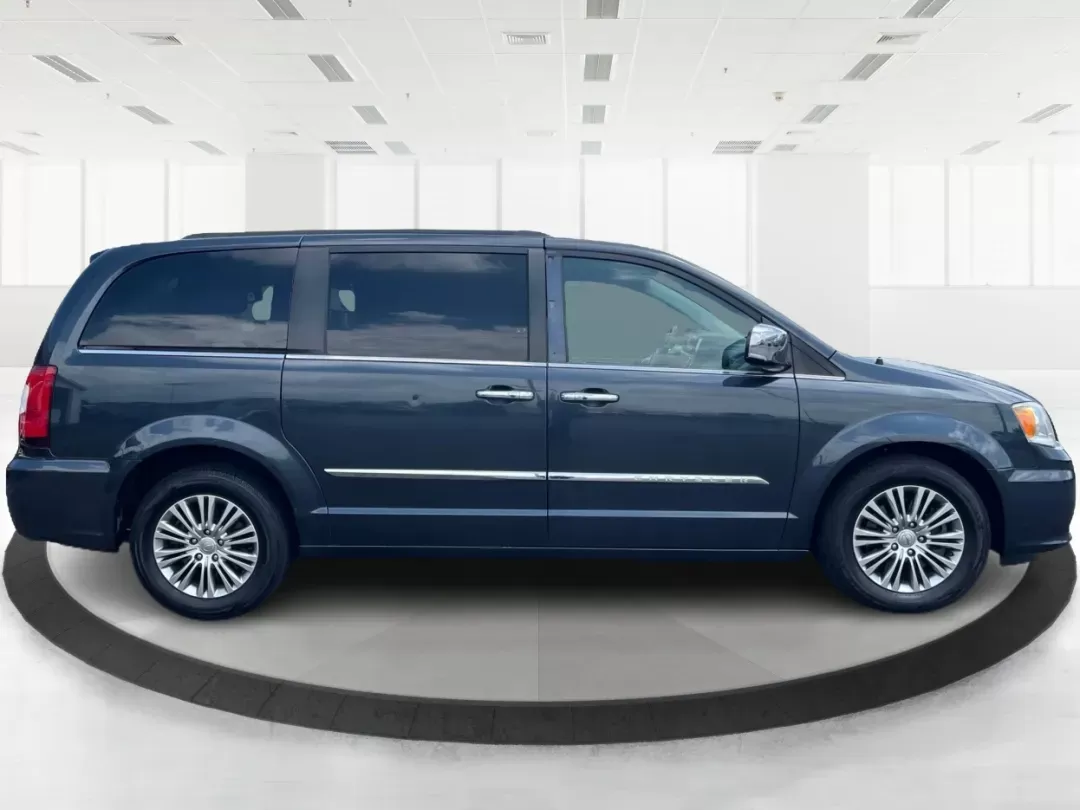 2014 Chrysler Town and Country Touring-L (2C4RC1CG3ER) with an 3.6L V6 DOHC 24V engine, 6-Speed Automatic transmission, located at 1230 East Main St, Xenia, OH, 45385, (937) 908-9800, 39.688026, -83.910172 - **Unleash Family Adventures with the 2014 Chrysler Town and Country Touring-L at Advantage Car and Credit in Fairborn, OH!**<br /> <br /> Are you looking for a versatile vehicle that adapts to your family's ever-changing needs? The 2014 Chrysler Town and Country Touring-L is the perfect blend of - Photo#1