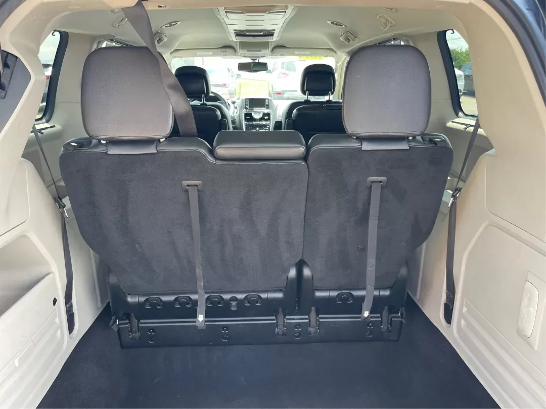 2014 Chrysler Town and Country Touring-L (2C4RC1CG3ER) with an 3.6L V6 DOHC 24V engine, 6-Speed Automatic transmission, located at 1230 East Main St, Xenia, OH, 45385, (937) 908-9800, 39.688026, -83.910172 - **Unleash Family Adventures with the 2014 Chrysler Town and Country Touring-L at Advantage Car and Credit in Fairborn, OH!**<br /> <br /> Are you looking for a versatile vehicle that adapts to your family's ever-changing needs? The 2014 Chrysler Town and Country Touring-L is the perfect blend of - Photo#11