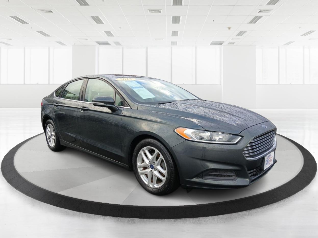 2015 Ford Fusion SE (3FA6P0H7XFR) with an 2.5L L4 DOHC 16V engine, 6-Speed Automatic transmission, located at 4508 South Dixie Dr, Moraine, OH, 45439, (937) 908-9800, 39.689976, -84.218452 - One Owner - Photo#0