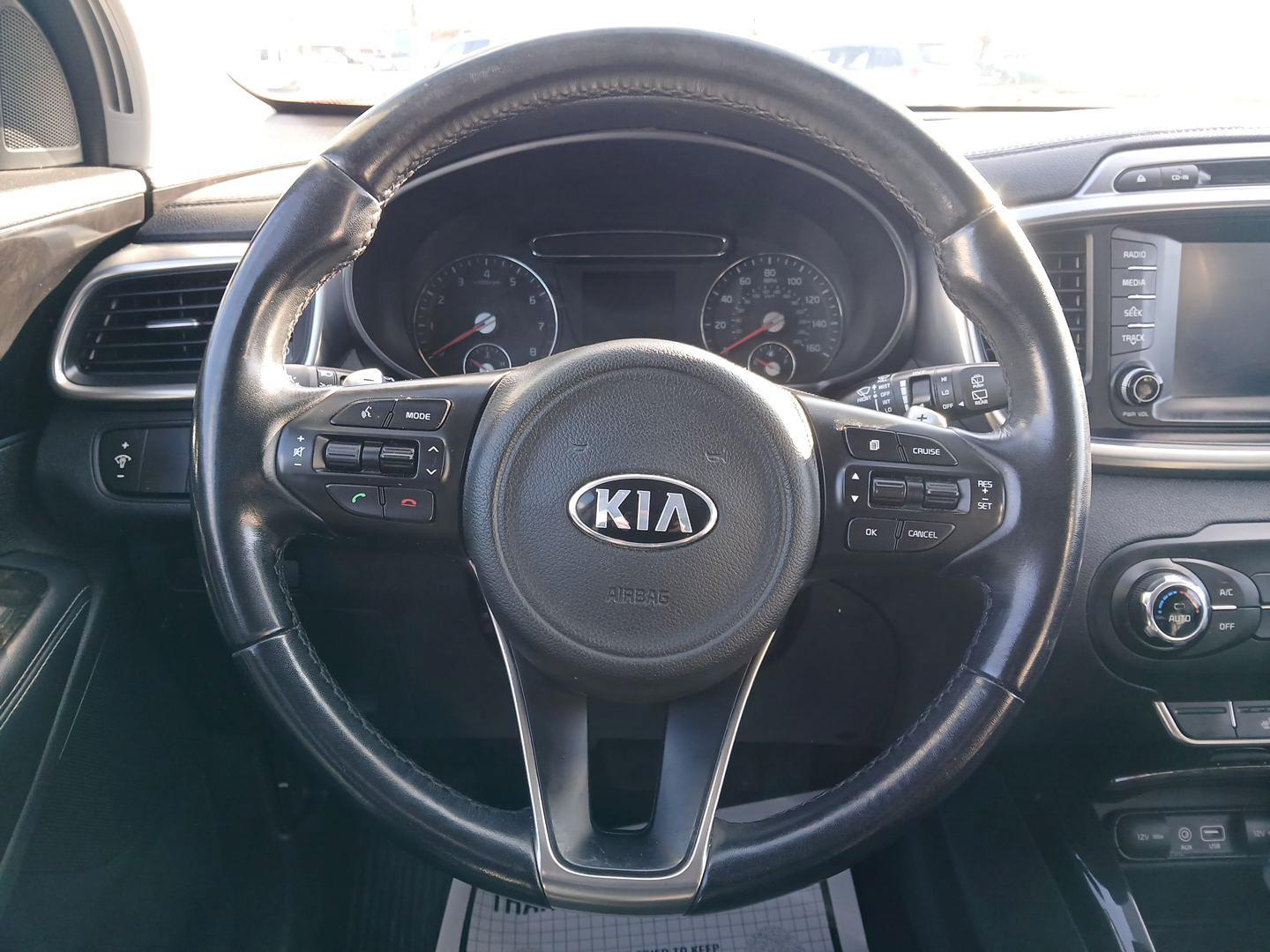 2017 Kia Sorento EX 2WD (5XYPH4A17HG) with an 2.0L L4 DOHC 16V engine, 6-Speed Automatic transmission, located at 401 Woodman Dr, Riverside, OH, 45431, (937) 908-9800, 39.760899, -84.123421 - 2017 Kia Sorento EX 2WD - Photo#15